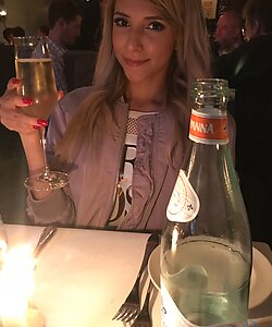 Аматорка на отдыхе позирует без трусиков