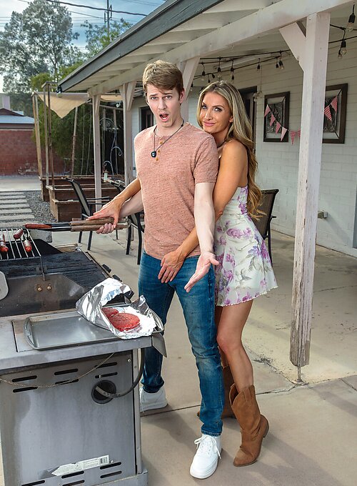 Горячий трах с сексуальной мачехой Silvia Saige - Секс фото